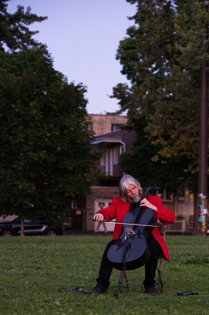 2024_07_15 Carmagnole dans le parc Violoncelliste_Ivan Melicoff Abril__DSC5424